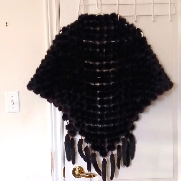 Classy Vintage Mink Wrap - Picture 2 of 4